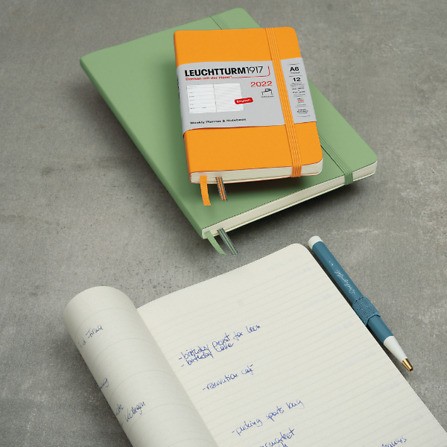 Weekly Planner & Notebook, 12 months